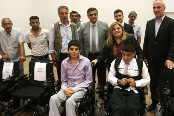 Übergabezeremonie für Rollstuhlfahrer in Şanlıurfa